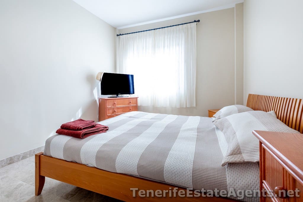 4 makuuhuone Huoneisto myytävänä paikassa Los Cristianos mukana uima-altaan - 719 950 € (Ref: 9425691)