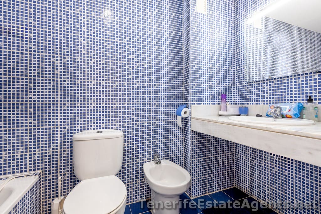 4 makuuhuone Huoneisto myytävänä paikassa Los Cristianos mukana uima-altaan - 719 950 € (Ref: 9425691)