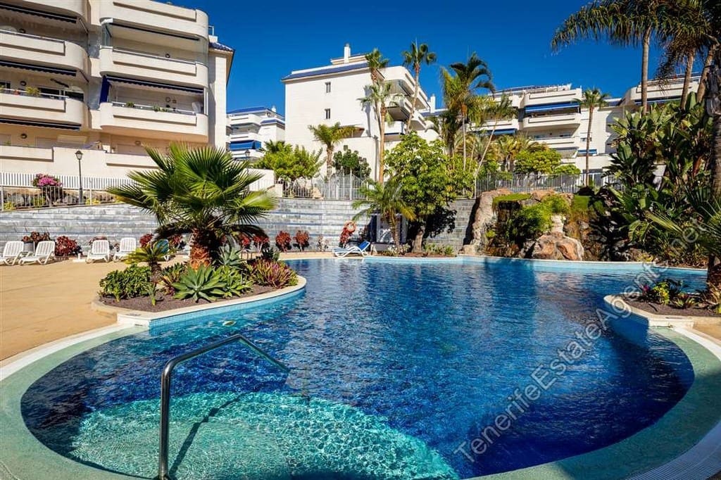 4 makuuhuone Huoneisto myytävänä paikassa Los Cristianos mukana uima-altaan - 719 950 € (Ref: 9425691)