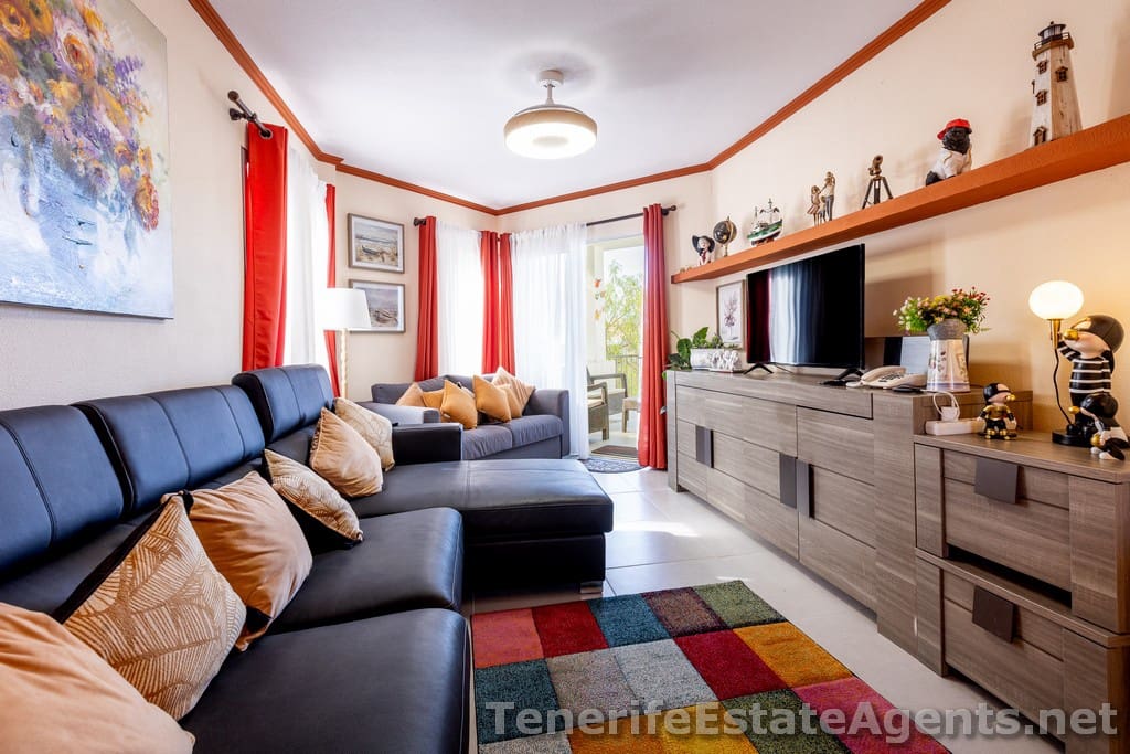 1 makuuhuone Huoneisto myytävänä paikassa Los Cristianos mukana uima-altaan - 289 950 € (Ref: 9426749)