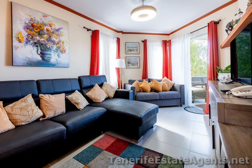 1 makuuhuone Huoneisto myytävänä paikassa Los Cristianos mukana uima-altaan - 289 950 € (Ref: 9426749)