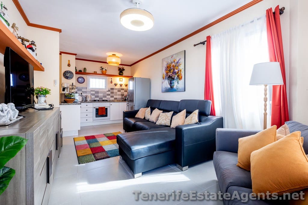 1 sypialnia Apartament na sprzedaż w Los Cristianos z basenem - 289 950 € (Ref: 9426749)