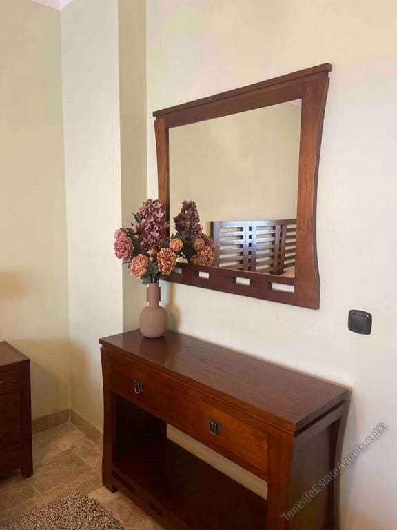 1 soverom Leilighet til salgs i Los Cristianos med svømmebasseng - € 295 000 (Ref: 9432855)