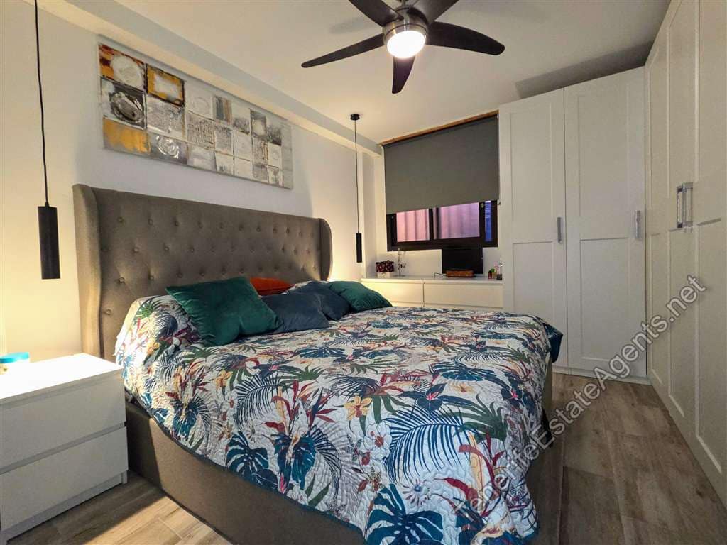 1 soveværelse Lejlighed til salg i San Eugenio med swimmingpool - € 249.950 (Ref: 9508106)