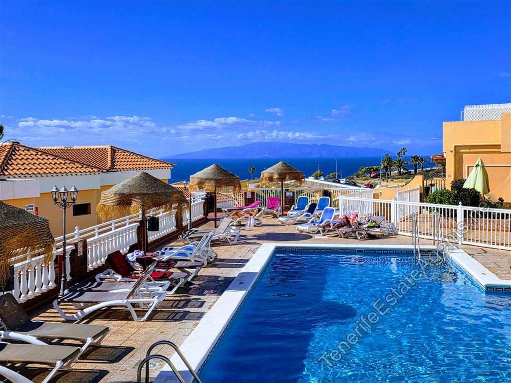 1 soveværelse Lejlighed til salg i San Eugenio med swimmingpool - € 249.950 (Ref: 9508106)