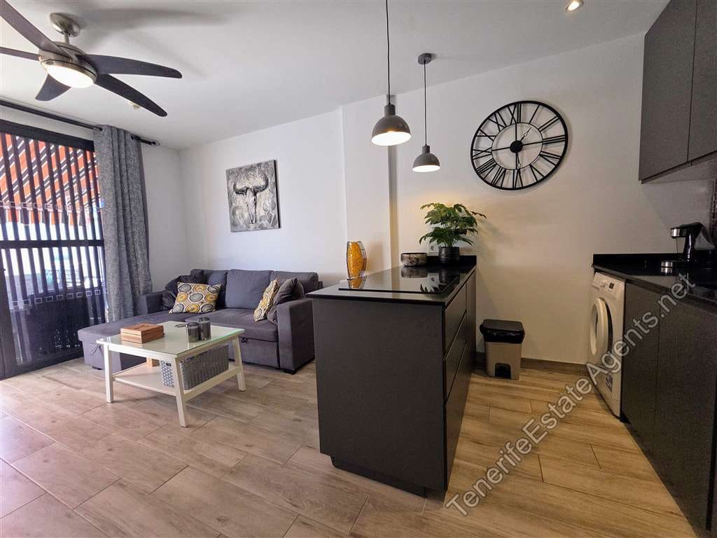 1 soverom Leilighet til salgs i San Eugenio med svømmebasseng - € 229 950 (Ref: 9508106)