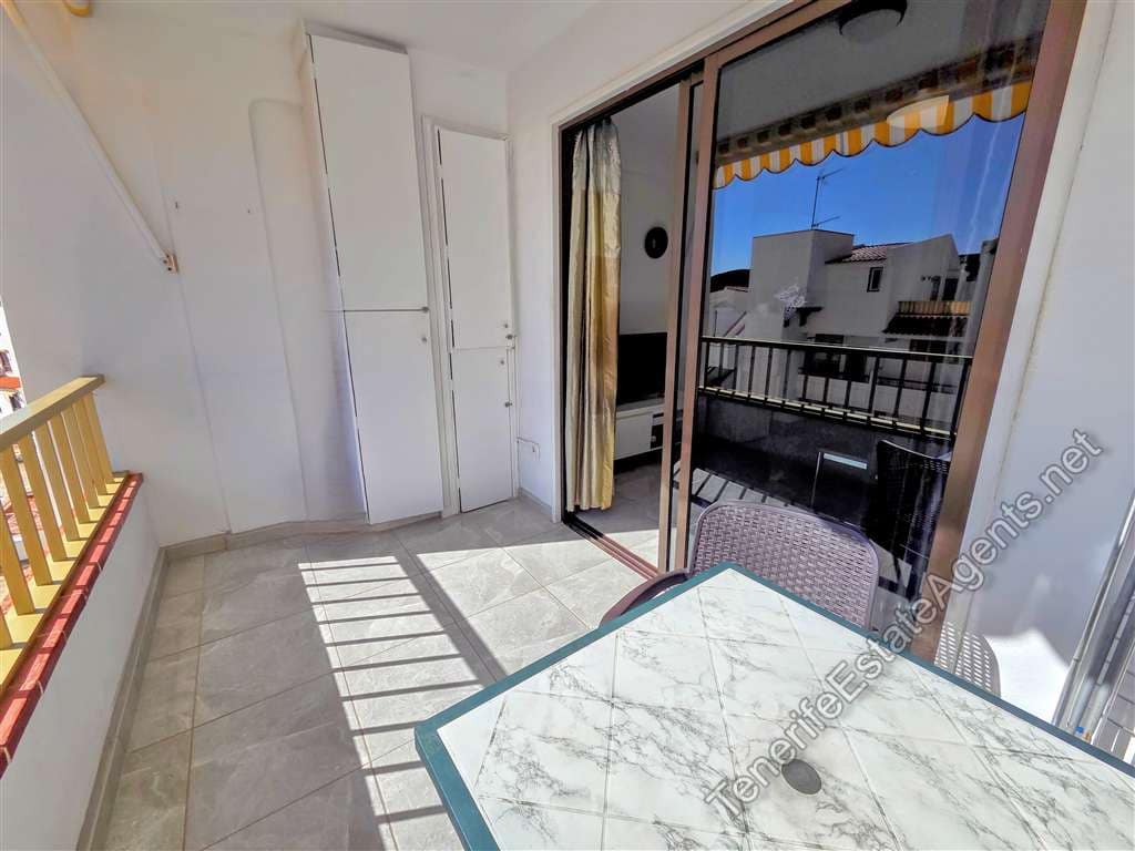 1 soveværelse Lejlighed til salg i Los Cristianos med swimmingpool - € 239.000 (Ref: 9508107)