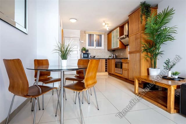 2 slaapkamer Appartement te koop in Playa de las Americas, Arona met zwembad - € 575.000 (Ref: 9580389)