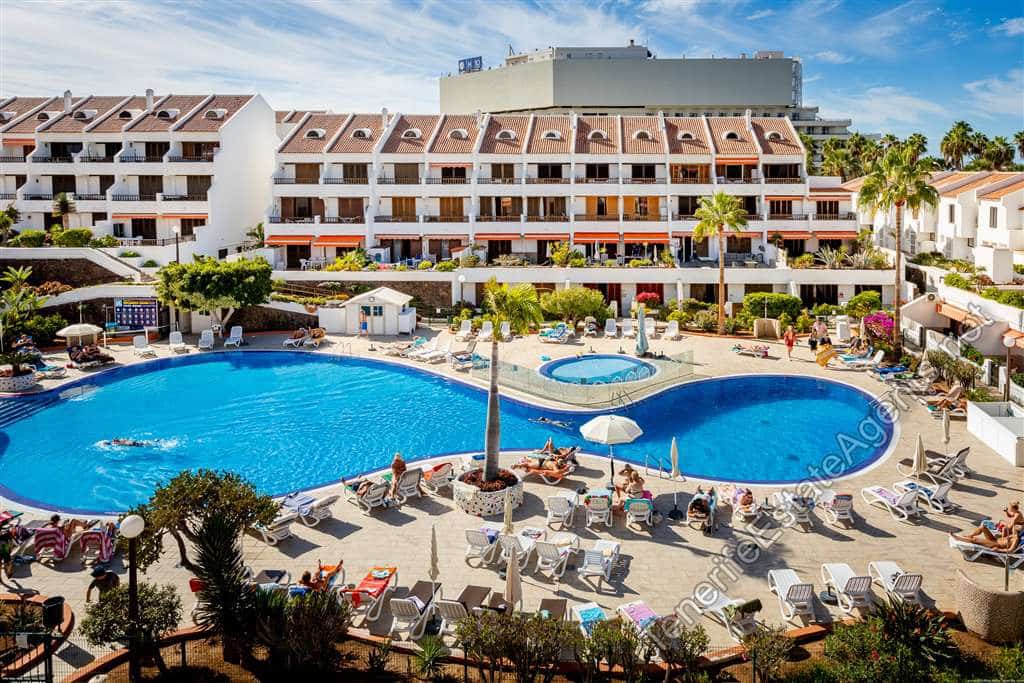 2 slaapkamer Appartement te koop in Playa de las Americas met zwembad - € 575.000 (Ref: 9580389)