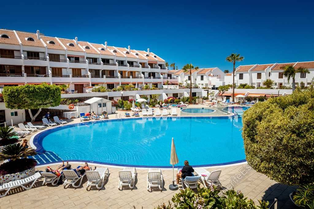 2 slaapkamer Appartement te koop in Playa de las Americas met zwembad - € 575.000 (Ref: 9580389)