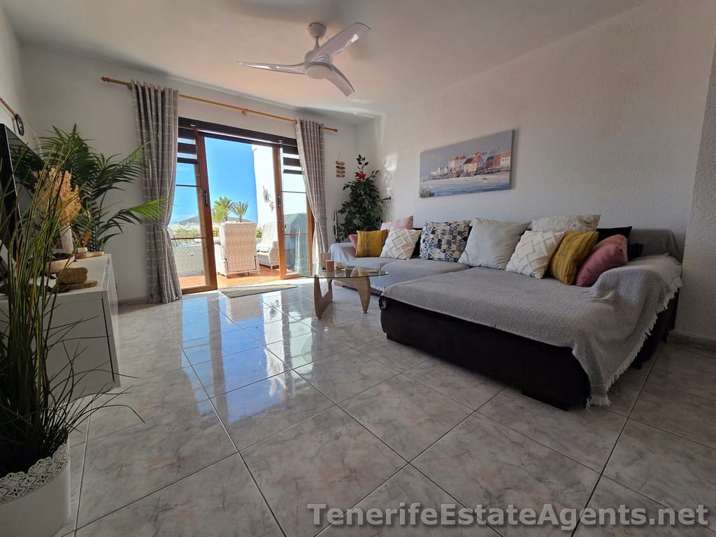 2 quarto Apartamento para venda em Los Cristianos com piscina - 439 950 € (Ref: 9636246)