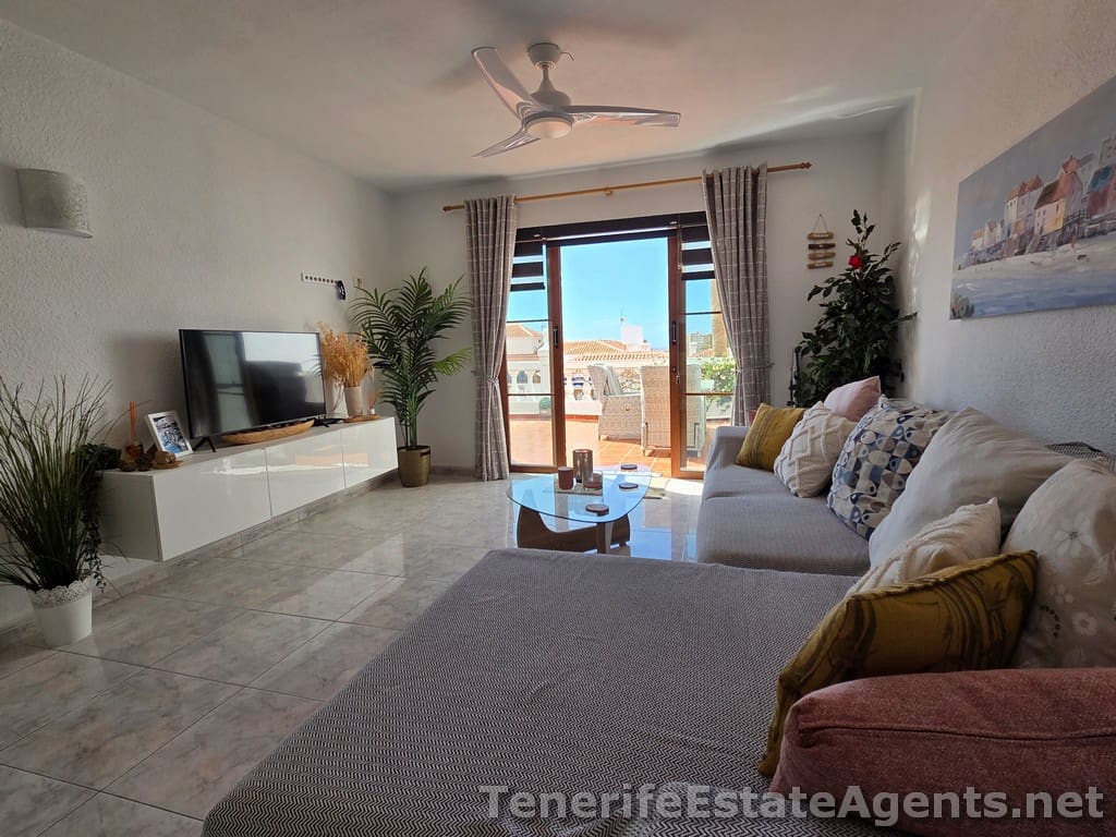 2 quarto Apartamento para venda em Los Cristianos com piscina - 439 950 € (Ref: 9636246)