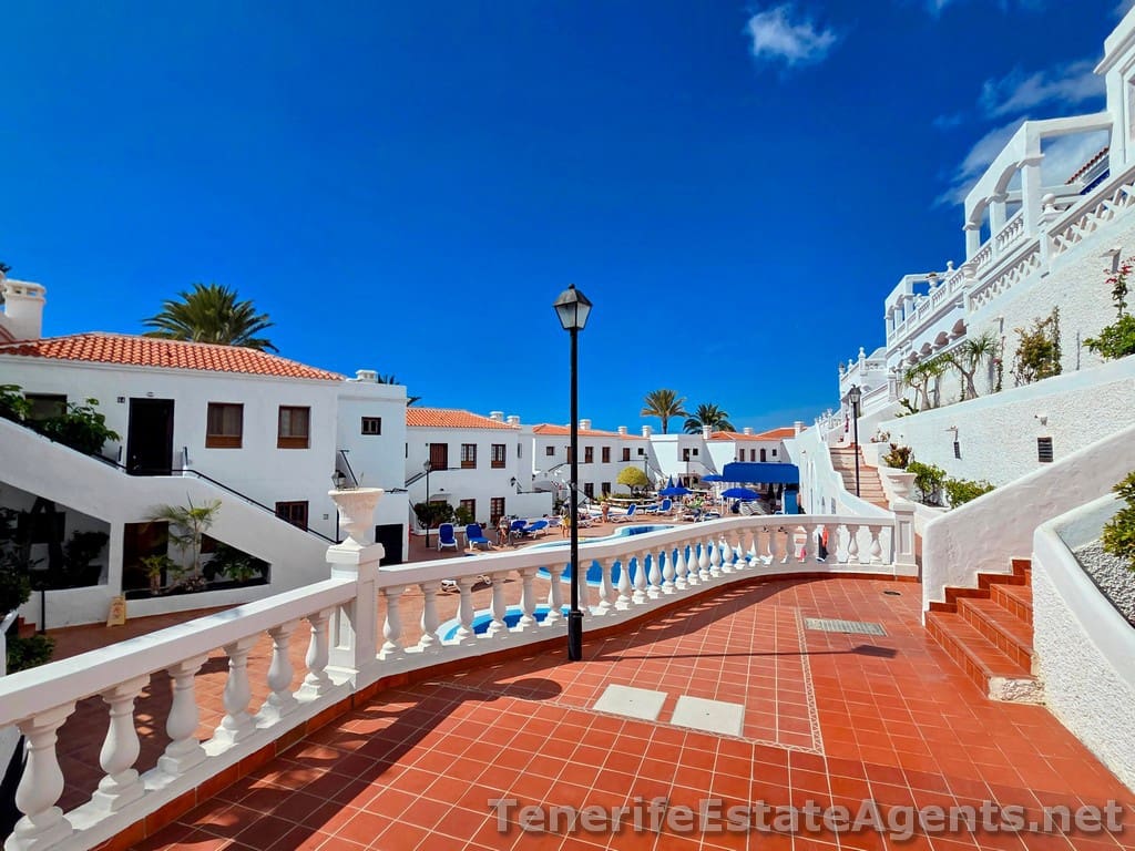 2 quarto Apartamento para venda em Los Cristianos com piscina - 399 950 € (Ref: 9636246)