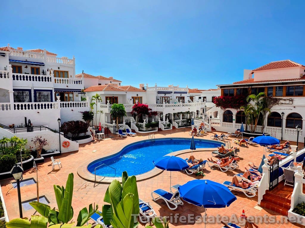 2 quarto Apartamento para venda em Los Cristianos com piscina - 399 950 € (Ref: 9636246)