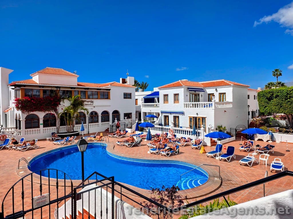 2 quarto Apartamento para venda em Los Cristianos com piscina - 399 950 € (Ref: 9636246)