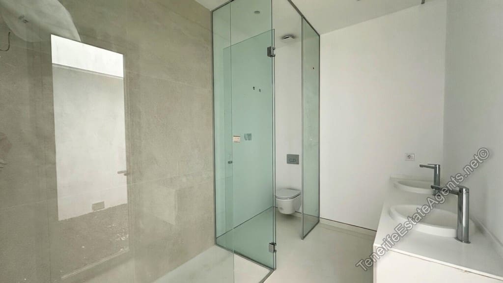 3 bedroom Villa for sale in Costa Adeje with pool - € 2,300,000 (Ref: 9824569)