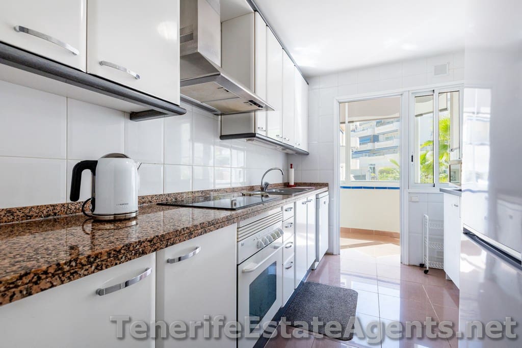 2 bedroom Apartment for sale in Los Cristianos with pool - € 459,950 (Ref: 9861410)
