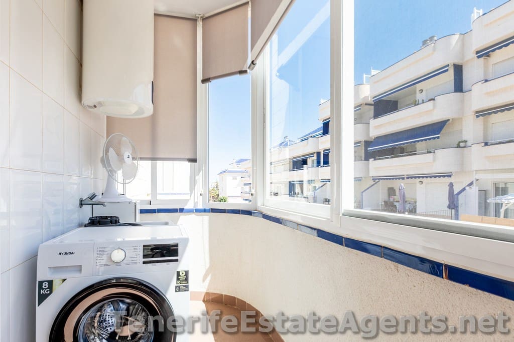 2 bedroom Apartment for sale in Los Cristianos with pool - € 459,950 (Ref: 9861410)