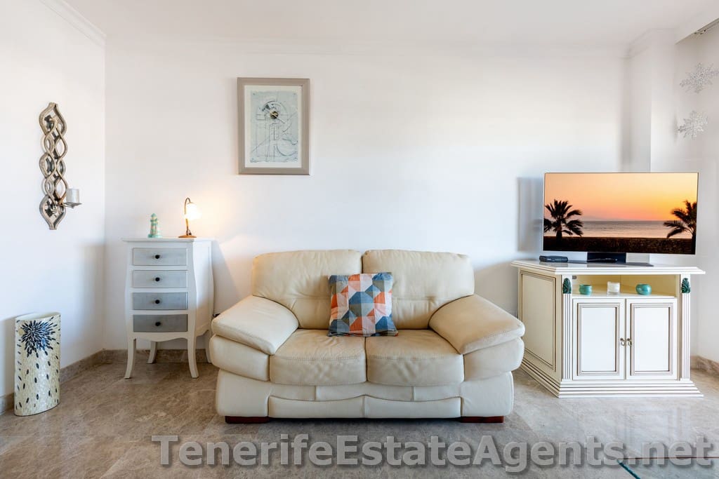 2 bedroom Apartment for sale in Los Cristianos with pool - € 459,950 (Ref: 9861410)