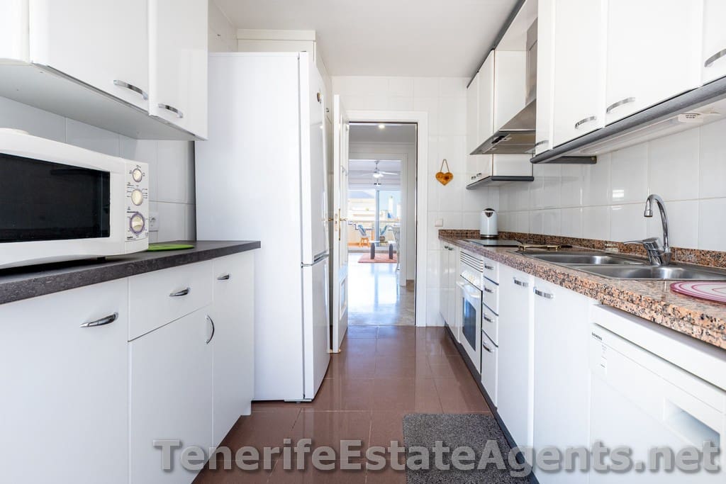 2 bedroom Apartment for sale in Los Cristianos with pool - € 459,950 (Ref: 9861410)