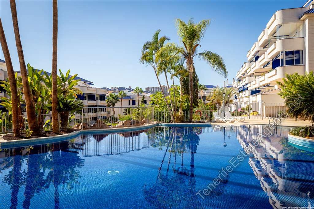 2 bedroom Apartment for sale in Los Cristianos with pool - € 459,950 (Ref: 9861410)