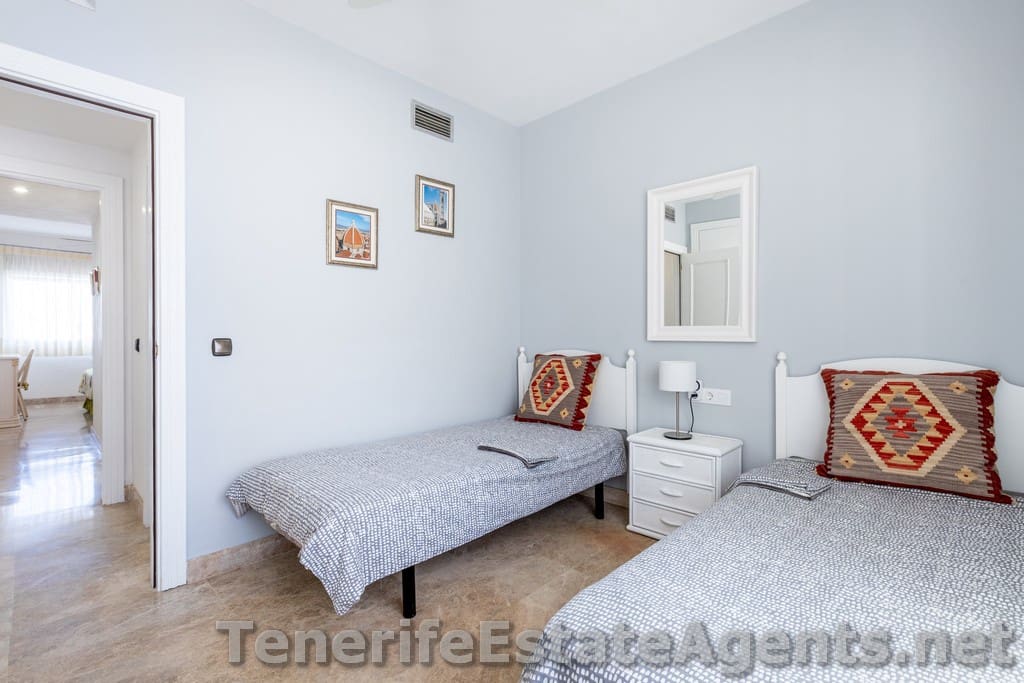 2 bedroom Apartment for sale in Los Cristianos with pool - € 459,950 (Ref: 9861410)