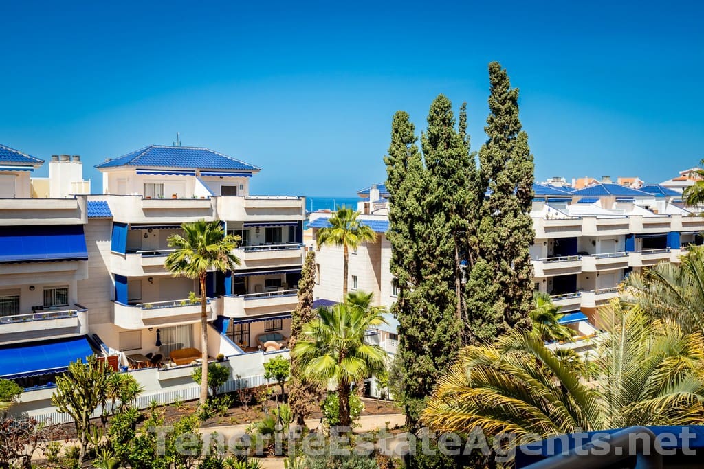2 bedroom Apartment for sale in Los Cristianos with pool - € 459,950 (Ref: 9861410)