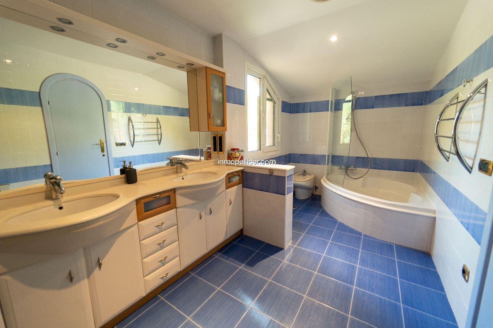 5 soveværelse Villa til salg i Alfaz del Pi / L'Alfas del Pi med swimmingpool garage - € 2.900.000 (Ref: 8184288)