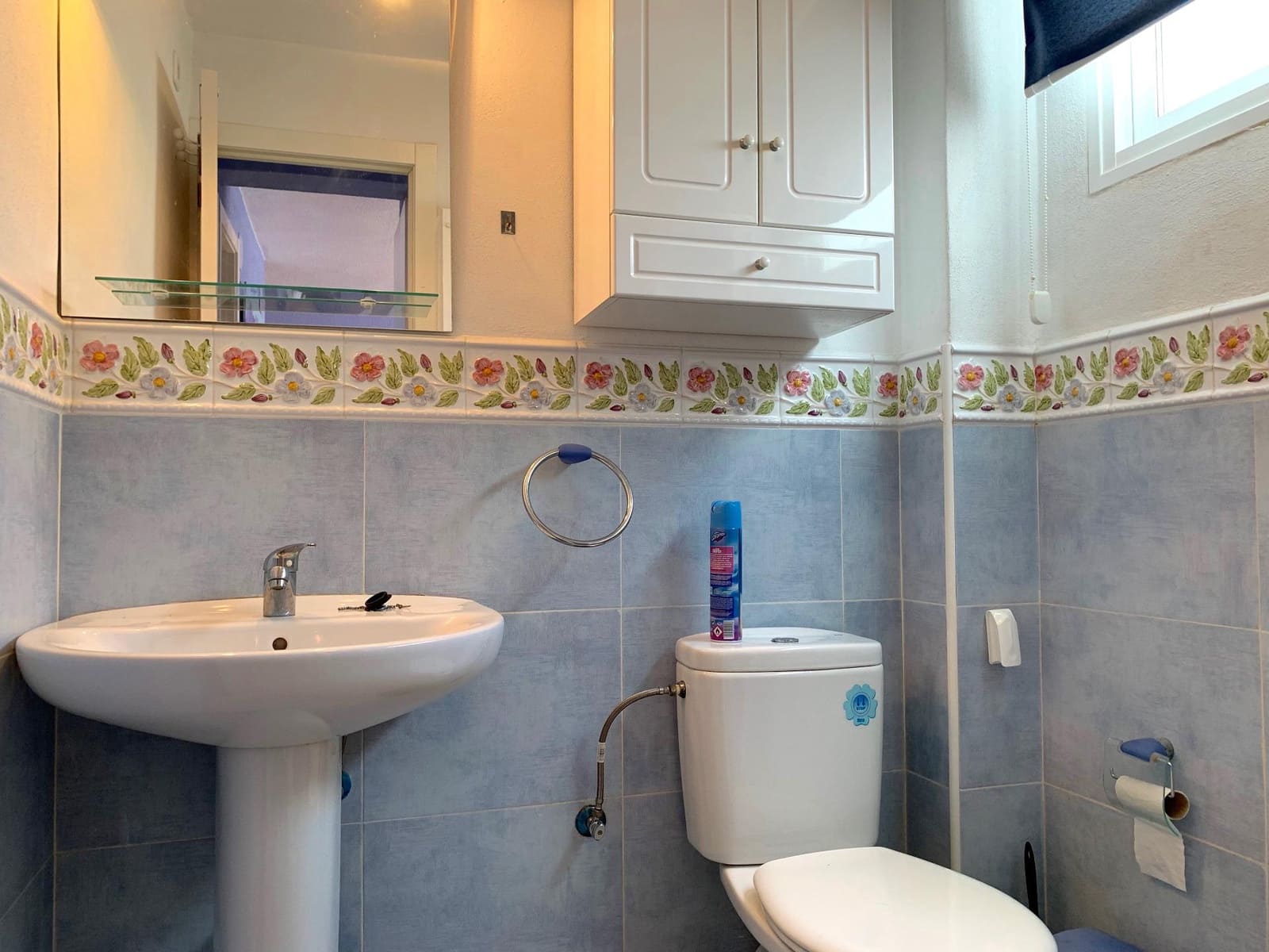 Ático de 2 habitaciones en Benidorm en alquiler - 850 € (Ref: 8428846)