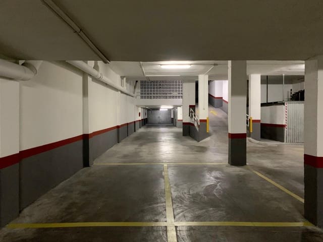 Garagem para venda em Poniente, Benidorm - 32 000 € (Ref: 8702633)