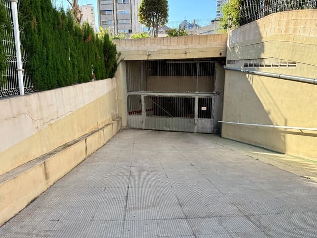 Garage in vendita in Levante, Benidorm - 27.500 € (Rif: 8994682)