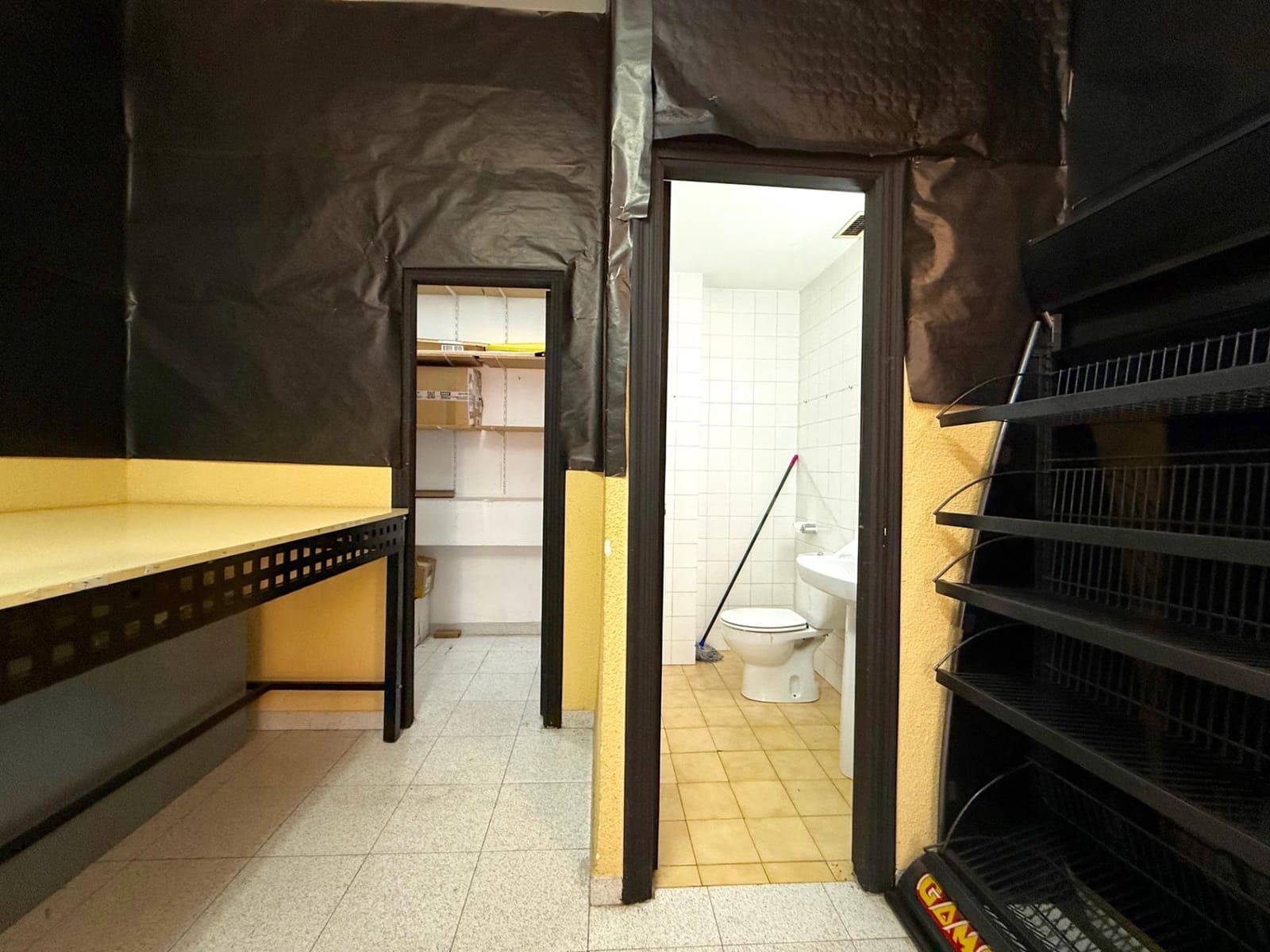 Erhverv til salg i Benidorm - € 145.000 (Ref: 9543770)