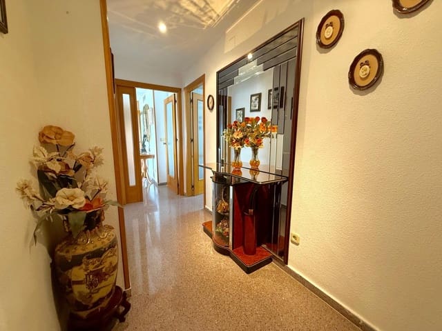 3 bedroom Apartment for sale in Playa Poniente, Benidorm with pool - € 585,000 (Ref: 9639544)