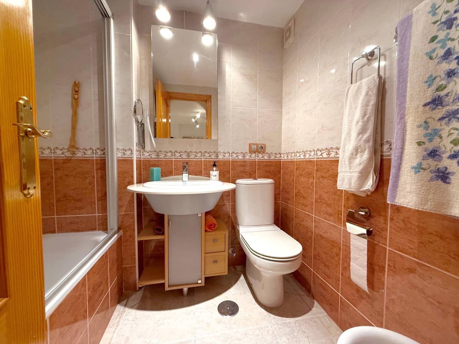 2 bedroom Apartment for sale in Benidorm with garage - € 266,400 (Ref: 9648280)