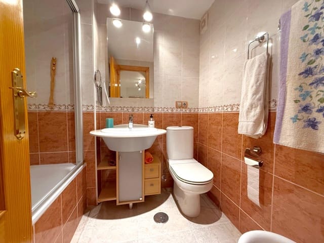 2 slaapkamer Appartement te koop in Colonia Madrid, Benidorm met garage - € 266.400 (Ref: 9648280)