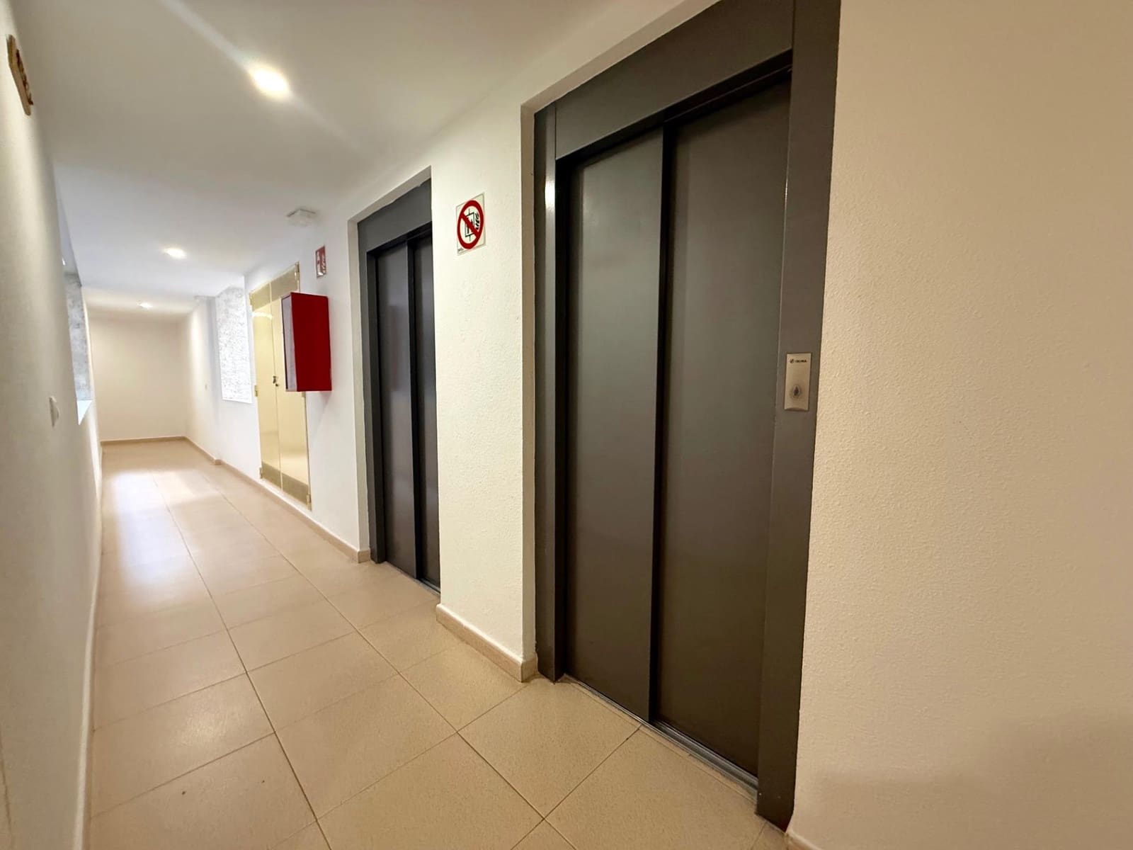 2 bedroom Apartment for sale in Benidorm with garage - € 266,400 (Ref: 9648280)