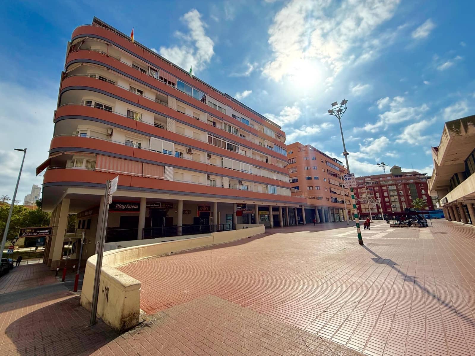 2 bedroom Apartment for sale in Benidorm with garage - € 266,400 (Ref: 9648280)