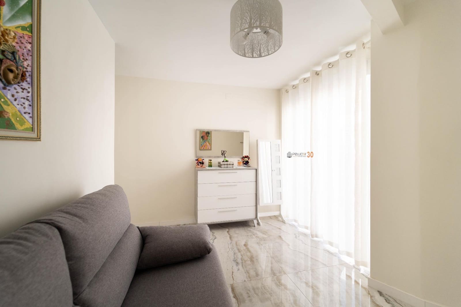 Piso de 3 habitaciones en Benidorm en venta - 250.000 € (Ref: 9784991)