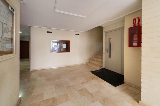 Piso de 3 habitaciones en Poniente, Benidorm en venta - 250.000 € (Ref: 9784991)