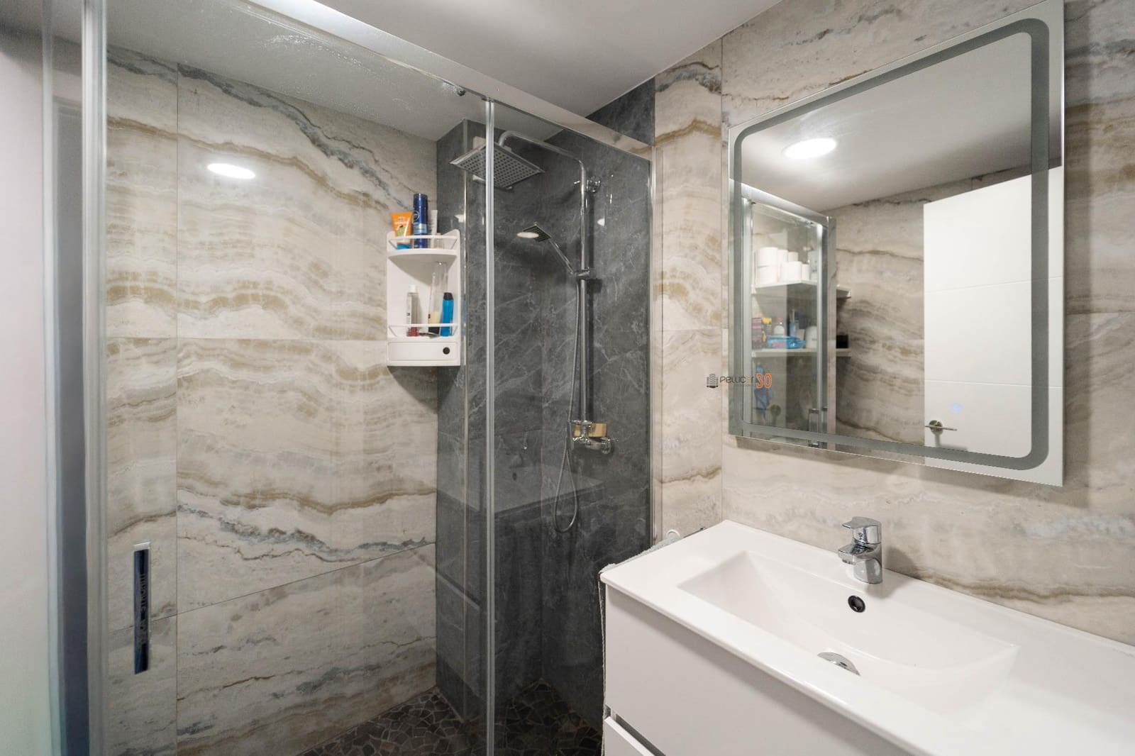 Piso de 3 habitaciones en Benidorm en venta - 250.000 € (Ref: 9784991)