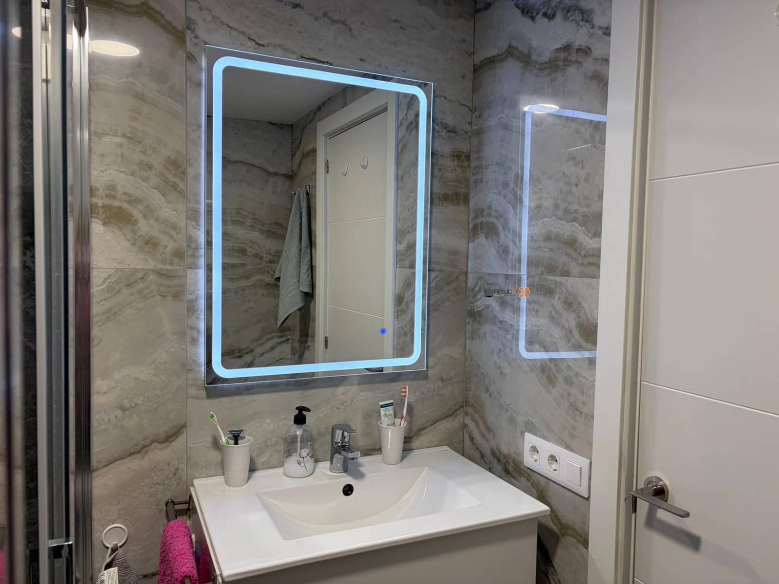 Piso de 3 habitaciones en Benidorm en venta - 250.000 € (Ref: 9784991)