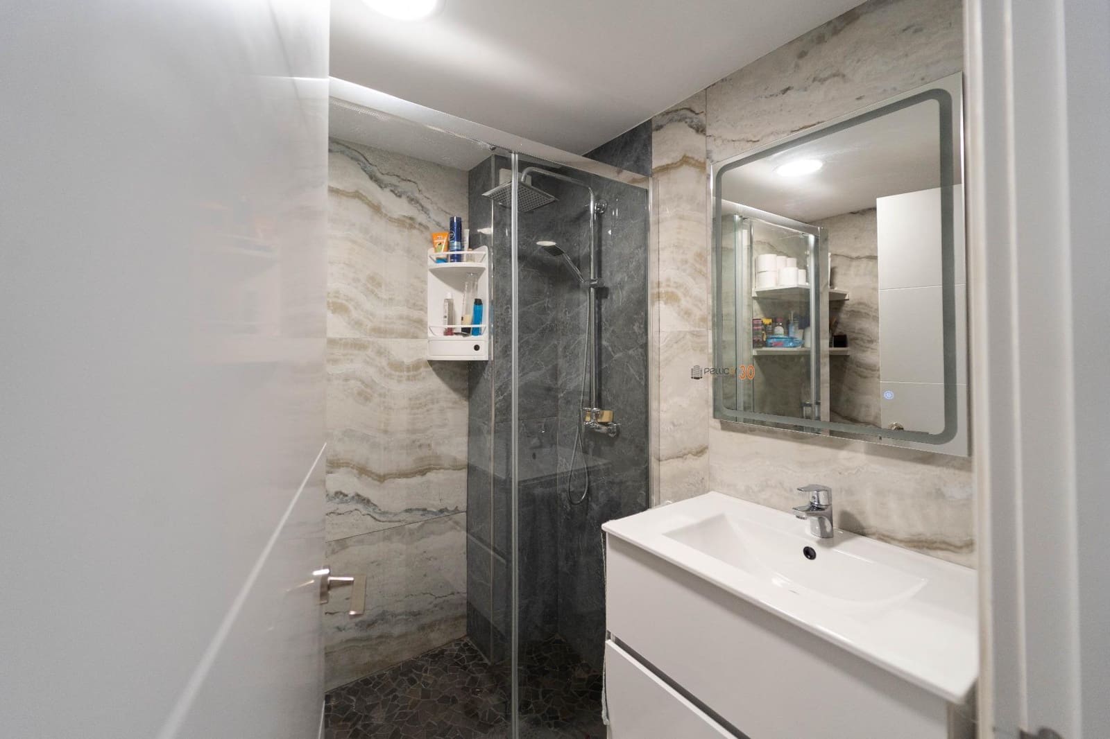 Piso de 3 habitaciones en Benidorm en venta - 250.000 € (Ref: 9784991)