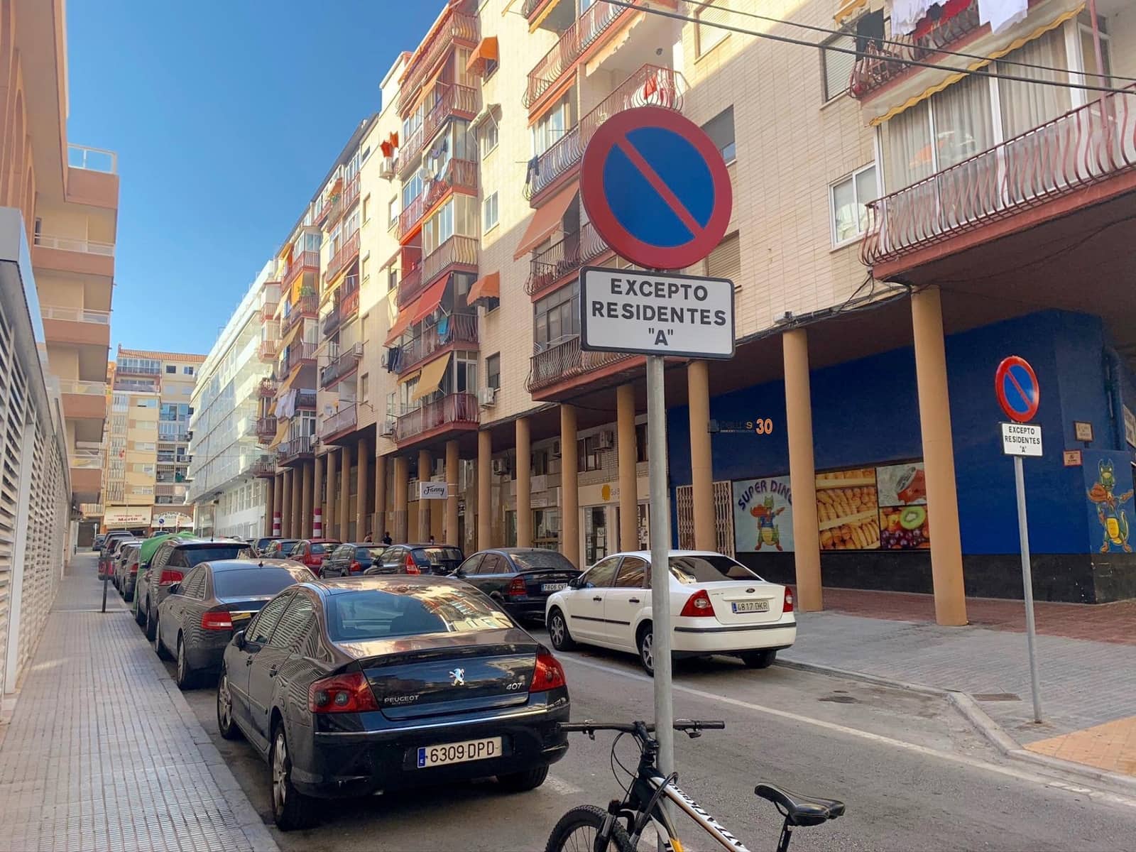 Piso de 3 habitaciones en Benidorm en venta - 250.000 € (Ref: 9784991)