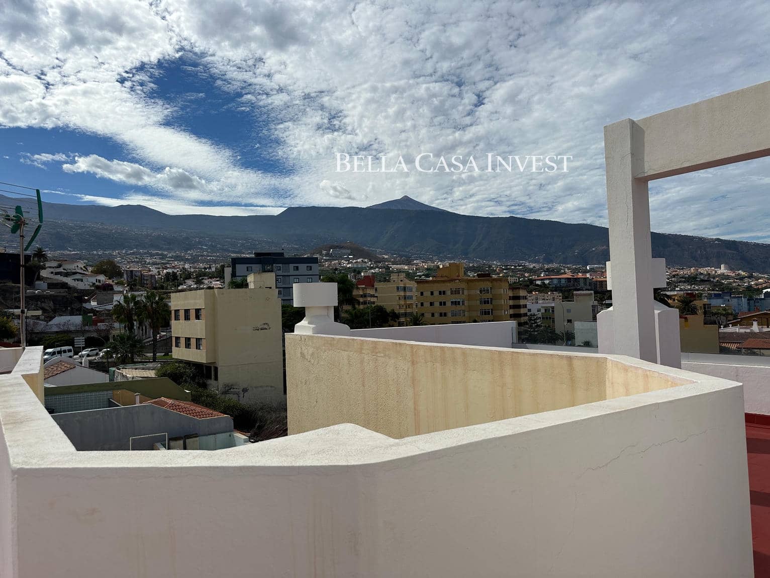 20 soveværelse Erhverv til salg i Puerto de la Cruz - € 1.500.000 (Ref: 8585772)