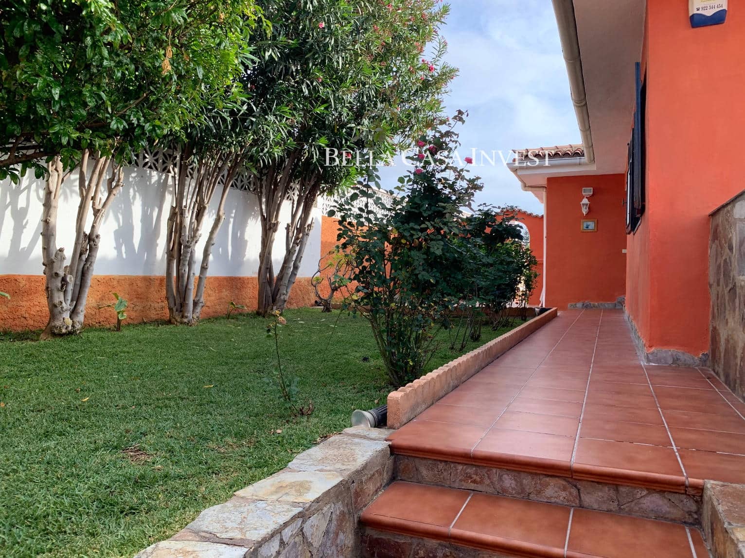 4 slaapkamer Villa te koop in El Sauzal met garage - € 650.000 (Ref: 8640207)