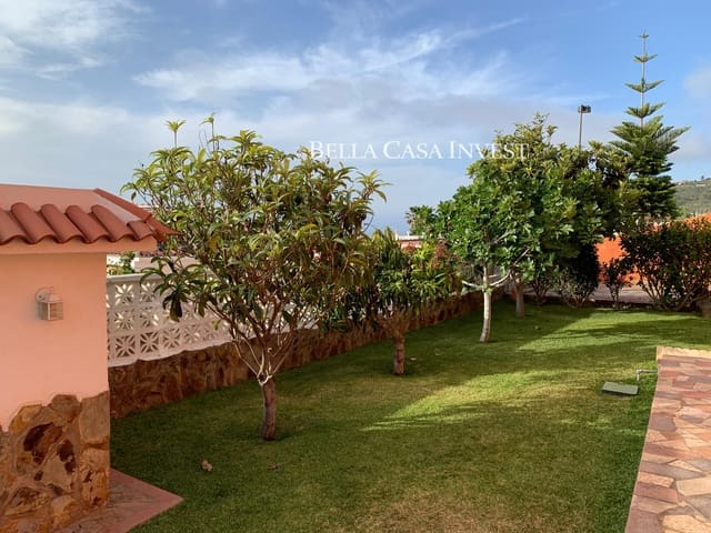 4 slaapkamer Villa te koop in El Sauzal met garage - € 650.000 (Ref: 8640207)