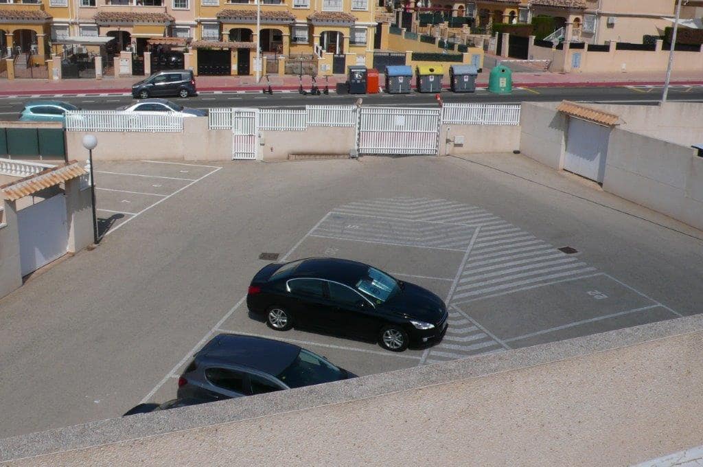 2 soveværelse Semi-Rækkehus til salg i Aguas Nuevas med swimmingpool garage - € 209.000 (Ref: 9166972)