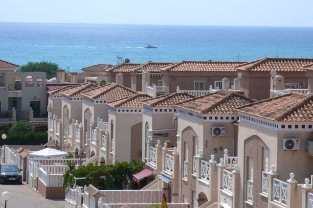 2 quarto Moradia Geminada para venda em Aguas Nuevas, Torrevieja com piscina garagem - 209 000 € (Ref: 9166972)