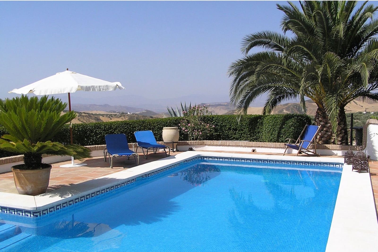 Finca/Country House for sale in Antequera with pool garage - € 800,000 (Ref: 10157181)