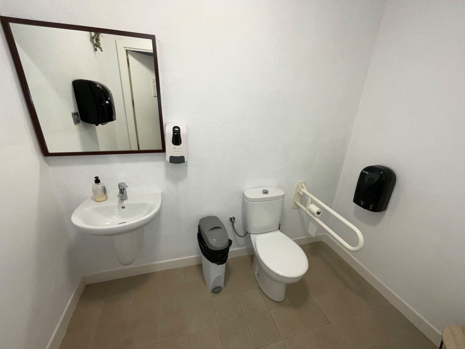 Gewerbe zu vermieten in Antequera - 1.000 € (Ref: 10184142)